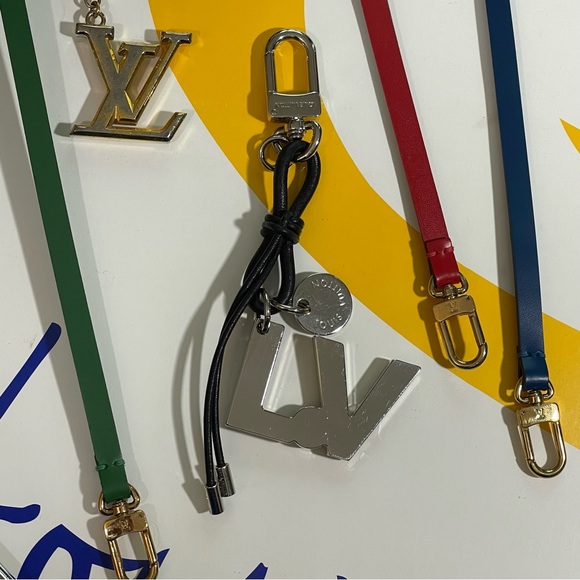 Louis Vuitton Key Chain’s - Picture 6 of 13